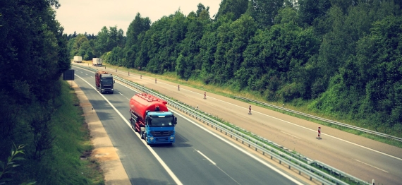 truck-g127dde2f7_1920.jpeg